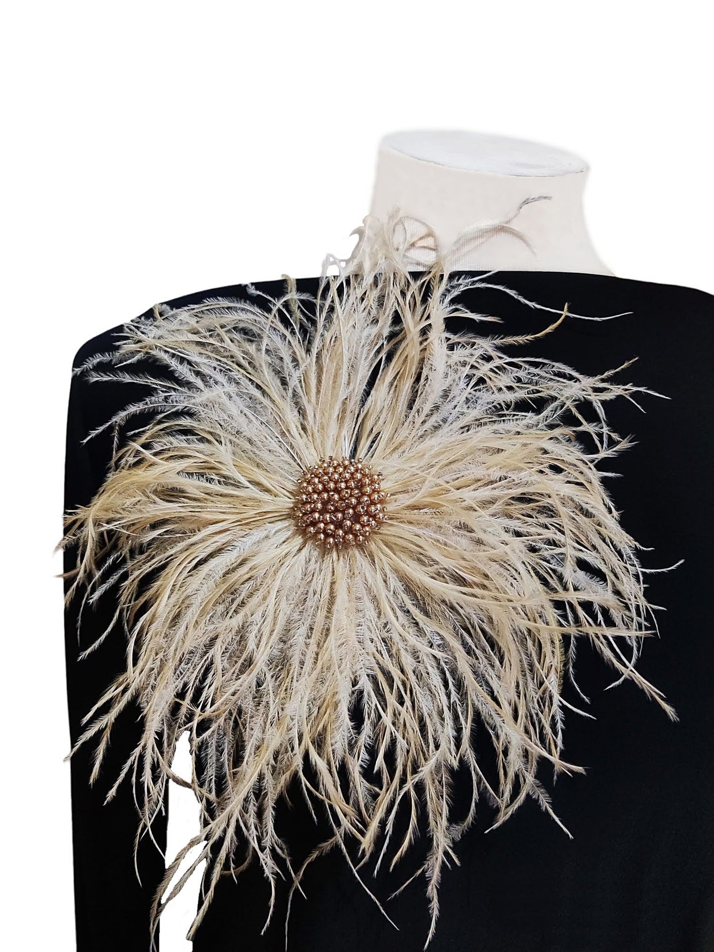 Broche de plumas de avestruz extra grande con cristal para bodas