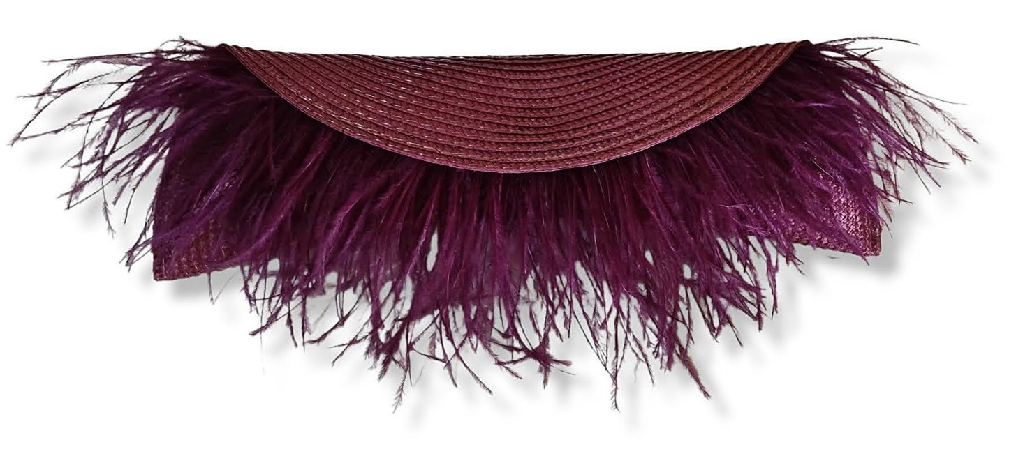 Bolso de fiesta en color burdeos, visto de frente