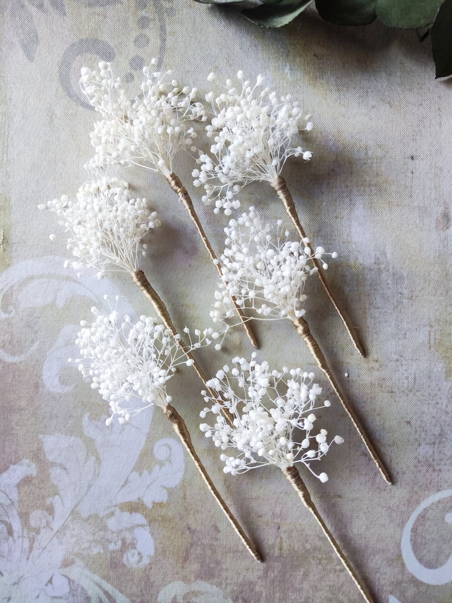 Horquillas pequeñas con flores de paniculata preservada blanca para novia, damas de honor o comunión