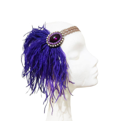Bandeau Gatsby des années 1920 avec plumes d’autruche violettes, dentelle or rose et appliqué de cristal fait main par Glo&Sons