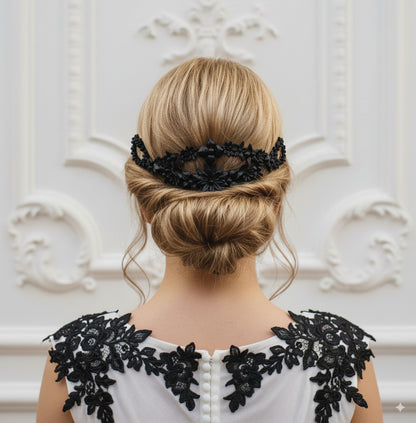 Vintage bridal comb with porcelain flowers and leaves